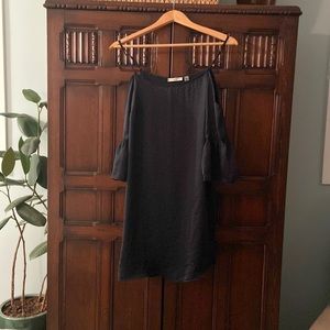 Dex cold shoulder 3/4 sleeve lined dress.  Silky, light material